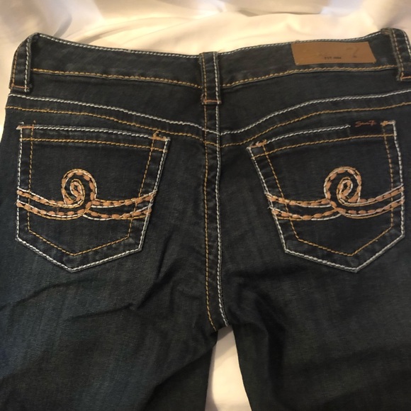 Jeans - Picture 2 of 3